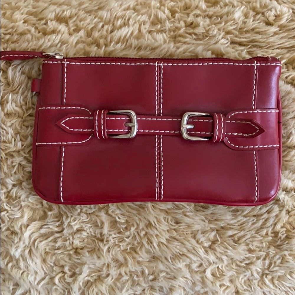 Red Wilson’s leather clutch